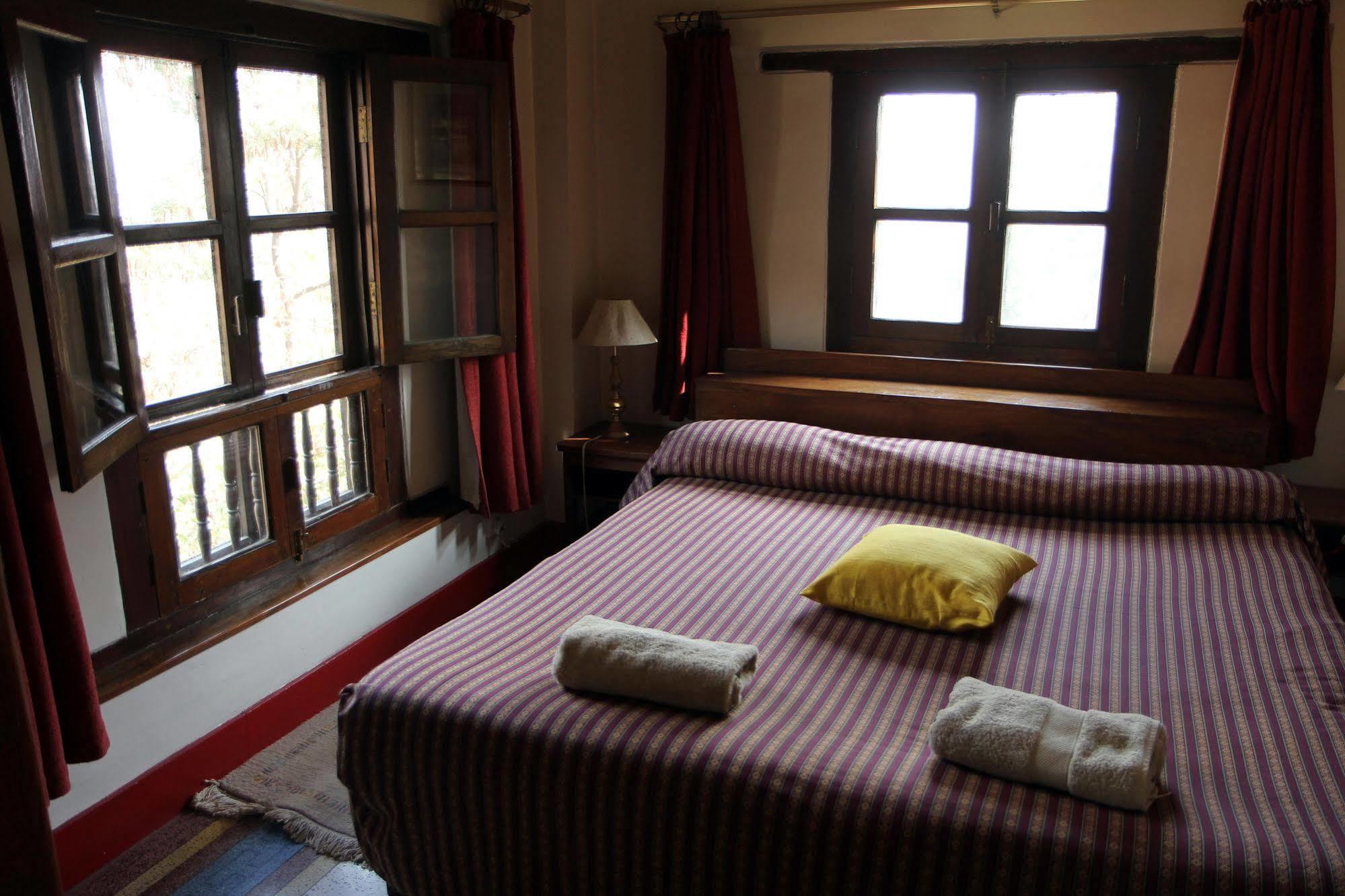 Hotel Vajra Katmandou Extérieur photo